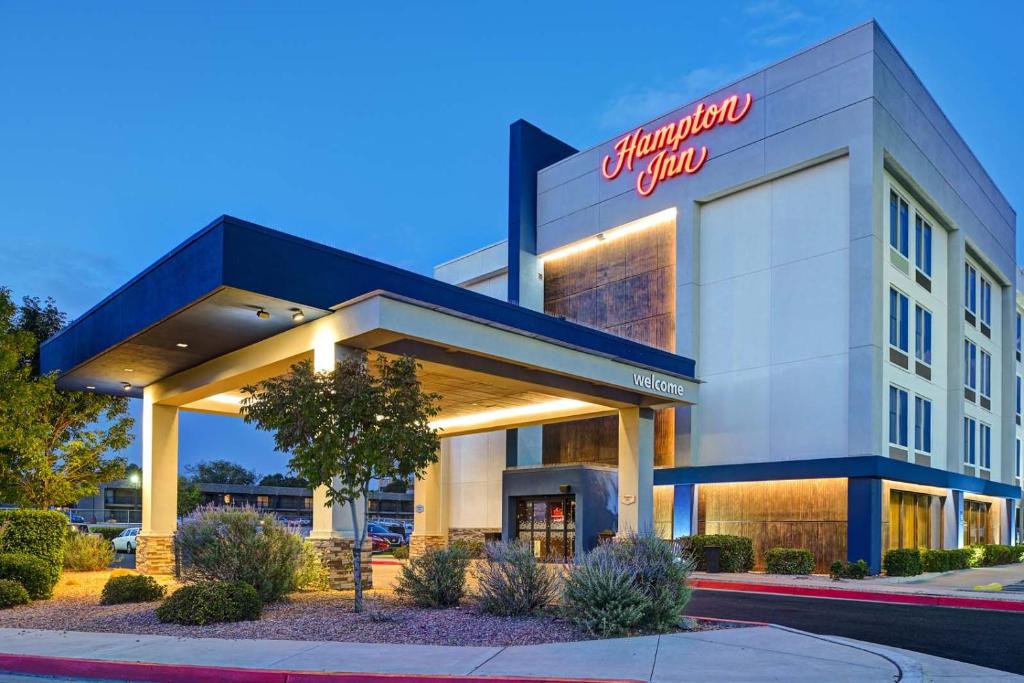 Hampton Inn Albuquerque - University/Midtown Main image 1